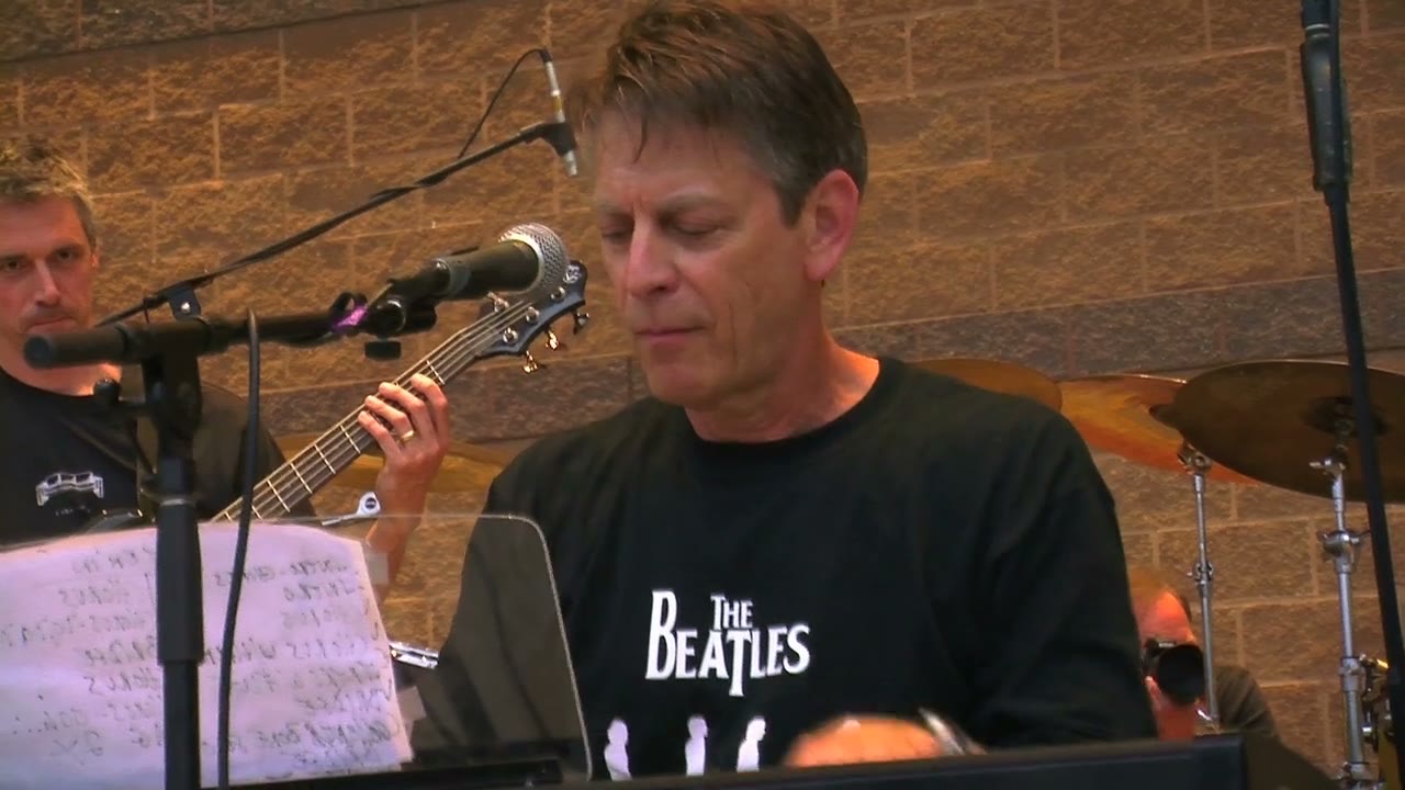 Steve March-Tormé performing Lady Madonna
