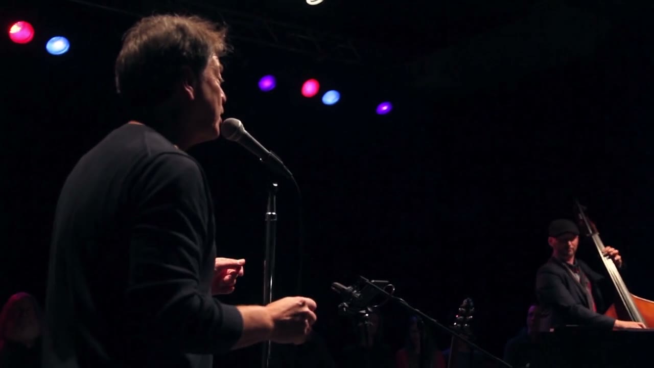 Steve March-Tormé performing Lover Come Back to Me